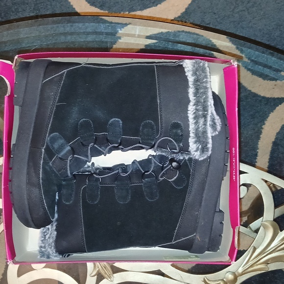 All in motion euc genuine leather boots - Picture 5 of 5